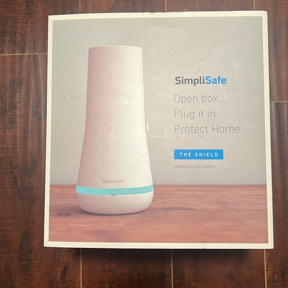 Simply Safe system with Entry Sensor